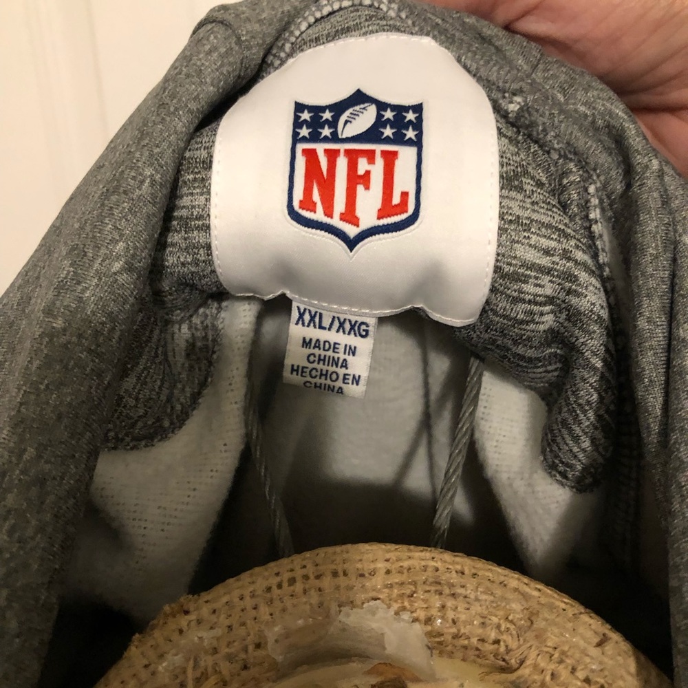 Men’s Seahawk NFL zip up sweatshirt